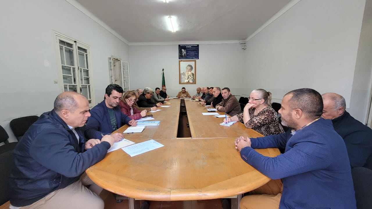 إجتماع الأمانة الوطنية بالمقر الوطني للحزب يوم الجمعة 27 فيفري 2026